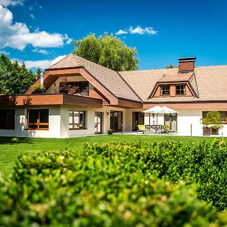 Tauroa G'schloessl Murtal Inn Großlobming